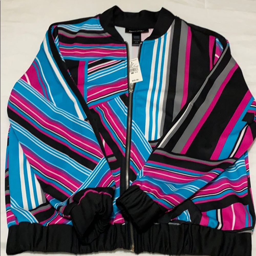Brand New/Never Worn. Sporty Scuba 2pc!!!
